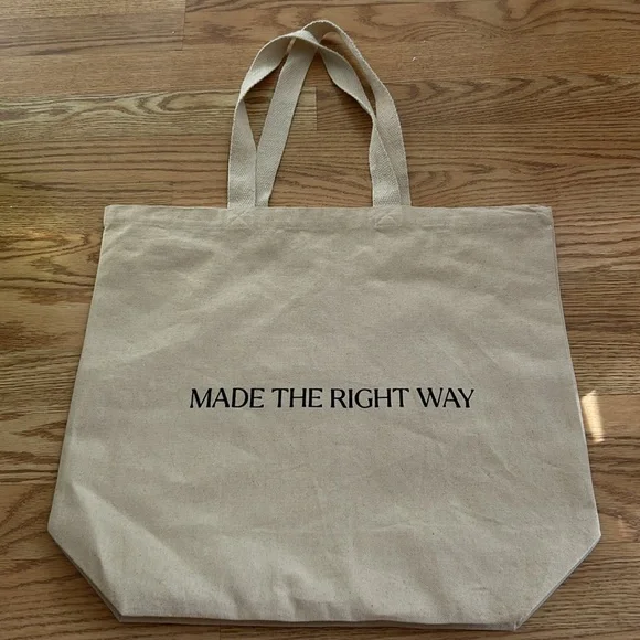 FREE with purchase! Dillon’s Tote Bag new without tags - Picture 3 of 5